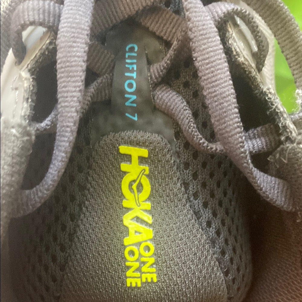 Hoka One One Mens Clifton 7 Gray Running Shoes EUC Size 9.5 - Picture 2 of 10